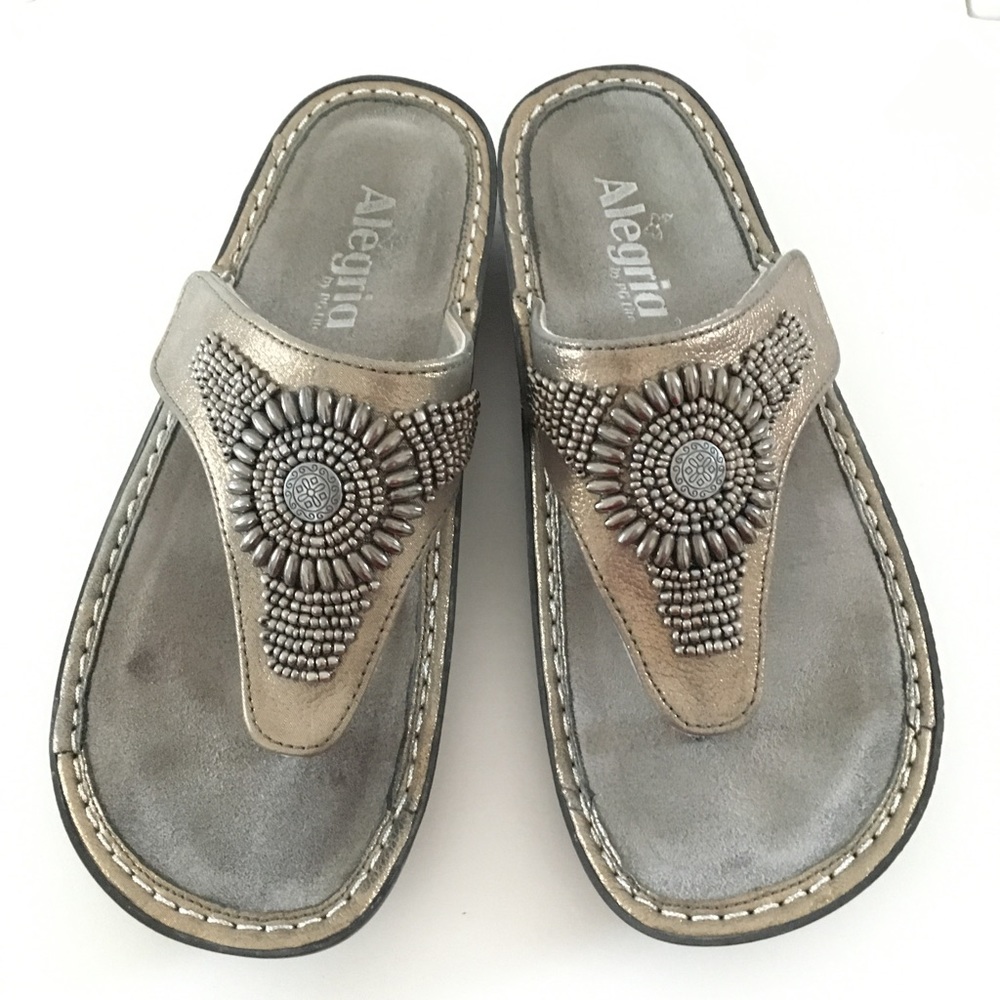 Algeria thong-style sandal